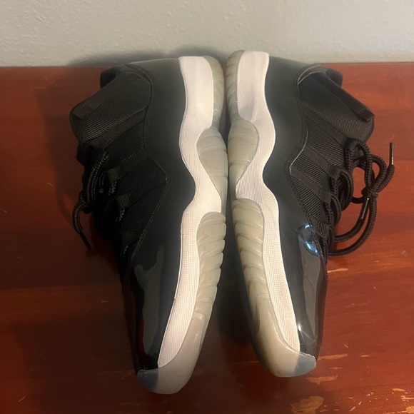 Jordan Black and White Athletic Shoes Air Jordan 11 Retro Space Jam - Picture 7 of 10